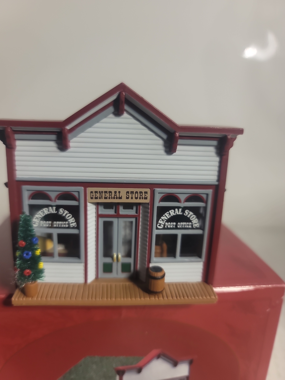General Store Decorative Miniature - White and Red